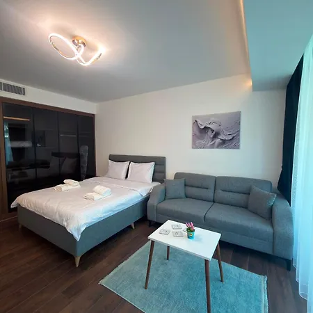 Grand Sapphire Luxury Apartment