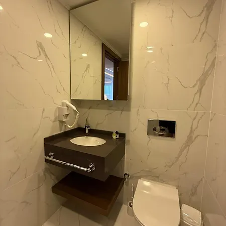 Grand Sapphire Luxury Apartment
