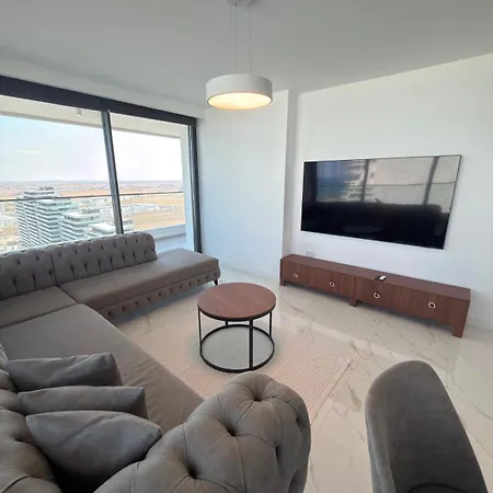 Grand Sapphire Luxury Apartment *
